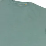 Remera Critical Slide Band de manga corta, color verde, con diseño relajado y cuello redondo.