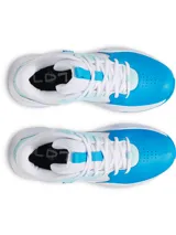 Championes de básquetbol Under Armour modelo Lockdown 7, con diseño en blanco y azul. Presentan parte superior de malla transpirable con superposiciones de cuero sintético, entresuela de EVA para mayor amortiguación y suela de caucho con patrón de tracción en espiga.