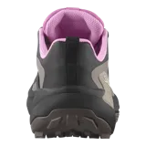 Championes de trekking Salomon Genesis Gore-Tex, color negro con detalles en rosado y gris, impermeables y con suela de alto agarre para senderismo y trail running.