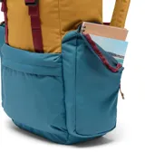 Mochila Columbia Trail Traveler de 28 litros, color mostaza y azul, con detalles en bordó. Cuenta con compartimento para laptop de hasta 15 pulgadas, espalda acolchada, bolsillo frontal para accesorios, correa de esternón ajustable, dos bolsillos exteriores con cremallera y panel inferior acolchado.