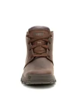 Bota de cuero color marrón Caterpillar modelo Threshold Chukka, con cordones, suela de goma con tracción y logo de la marca grabado en el lateral y en la puntera.