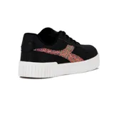 Championes Diadora modelo Bampu para mujer, de color negro con suela blanca de plataforma y detalle lateral brillante multicolor con brillos.
