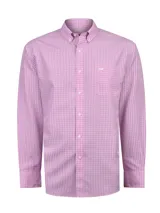 Camisa de manga larga RKF modelo Wf Pb, confeccionada en 100% algodón. Presenta un diseño a cuadros en tonos rojo y blanco, cuello americano con botones, cierre frontal con botones blancos y un bolsillo en el pecho con el logo bordado.