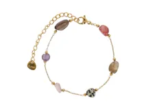 Pulsera de cadena fina de acero con baño de oro, adornada con piedras naturales de diversos colores y formas. Incluye una cadena de alargue con un dije pequeño grabado con la inscripción S.steel.