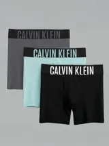 Pack de tres calzoncillos tipo boxer brief de la colección Intense Power de Calvin Klein, confeccionados en mezcla de algodón y elastano. Presentan un diseño minimalista con cintura elástica distintiva de la marca con el logo estampado.