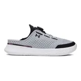Championes de entrenamiento Under Armour SlipSpeed, modelo versátil con talón convertible para modo entrenamiento o recuperación. Presentan parte superior perforada transpirable, sistema de ajuste BOA y tecnología de amortiguación UA Flow con suela blanca.