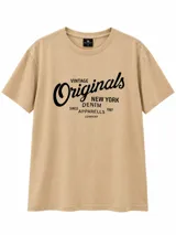 Remera color beige con estampado frontal en negro con la inscripción "Vintage Originals New York Denim Apparels Company Since 1987".