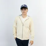 Campera beige de algodón de punto, con capucha forrada y cierre frontal.