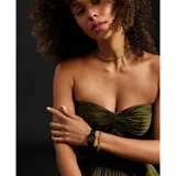 Reloj Fossil modelo Raquel con caja rectangular y pulsera de eslabones, ambos de acero inoxidable color negro. La esfera es negra con números romanos y agujas doradas. Incluye indicador de fecha.