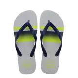 Ojotas Havaianas Top Basic con base azul marino y estampado de rayas horizontales blancas y celestes.