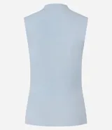 Blusa sin mangas de calce ajustado, confeccionada en tejido de viscosa con textura acanalada y cuello alto.