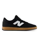 Championes de skate New Balance 440, color negro con logo "N" blanco y suela marrón.