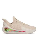 Championes de básquetbol Under Armour Curry 12, color beige con detalles en tonos vibrantes como verde, rosa y amarillo en la entresuela. Presentan un diseño técnico con parte superior de malla transpirable, contrafuerte de TPU en el talón y tecnología de amortiguación UA Flow para mayor rebote y agarre en la cancha.