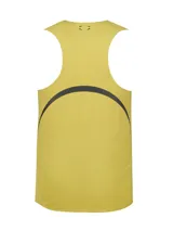 Musculosa deportiva Under Armour de la línea Halo, color amarillo lima. Presenta un diseño sin mangas con cuello redondo, perforaciones láser estratégicas en los laterales para mayor ventilación y detalles reflectantes. Confeccionada en tejido elástico Iso-Chill que disipa el calor y absorbe el sudor.