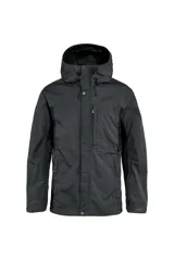 Campera Fjällräven Kaipak Jacket M color gris oscuro y negro, con capucha ajustable, cierre frontal con botones a presión y múltiples bolsillos.