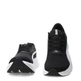 Championes de running Puma Max Stride Lite para hombre, de color negro con la característica franja lateral de Puma en color blanco y entresuela alta blanca.