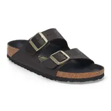 Sandalias Birkenstock modelo Arizona con dos correas ajustables de textura saffiano en color negro, hebillas metálicas doradas y plantilla anatómica de corcho.