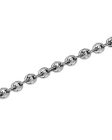 Pulsera tipo calabrote de eslabones ovales, con acabado plateado y textura de estrellas grabadas en cada eslabón. Cuenta con un cierre de mosquetón.