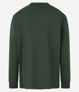 Remera de manga larga con cuello redondo, confeccionada en algodón. Presenta un corte comfort holgado y una pequeña etiqueta decorativa en el bajo.