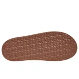 Zapatos tipo slip-on Sanuk modelo Donny Novelty, con capellada de algodón estampado en tonos marrones con diseño de espiga. Presentan talón plegable, suela de goma clara y paneles elásticos laterales para mayor comodidad.