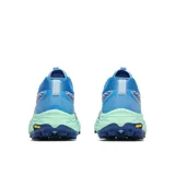 Championes de trail running Merrell Agility Peak 6, color azul con detalles en verde agua y suela Vibram. Presentan diseño técnico con malla transpirable, refuerzos en TPU y entresuela de espuma FloatPro+ para mayor amortiguación y retorno de energía.