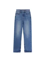 Jeans de tiro alto con corte recto, diseño clásico de cinco bolsillos, cierre frontal con cremallera y botón metálico.