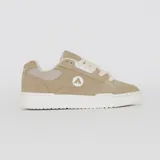Zapatillas Airwalk modelo Cameo en color tostado, con diseño urbano de corte bajo, suela blanca y detalles en el lateral y cordones.