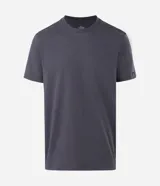 Remera básica de hombre con cuello redondo y manga corta, confeccionada en algodón con textura acanalada y corte comfort.