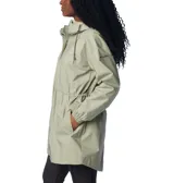 Campera impermeable Columbia modelo Splash Side II, color verde claro, con tecnología Omni-TECH transpirable y costuras selladas. Presenta capucha ajustable con cordón, cintura entallada con cordón interno, bolsillos laterales, puños elásticos y faldón posterior.