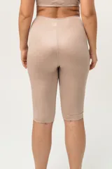 Calza biker modeladora confeccionada en lycra negra.