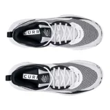 Championes de básquetbol Under Armour Curry 3Z 24, con diseño bicolor en blanco y negro. Presentan una parte superior de cuero resistente con inserciones de malla transpirable, refuerzo interno en el mediopié para mayor estabilidad y mediasuela UA Micro G para una respuesta óptima. La suela exterior de goma cuenta con un patrón de tracción anatómico y un diseño marmolado.