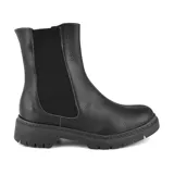 Bota casual de cuero negro con elásticos laterales, caña media y suela track.