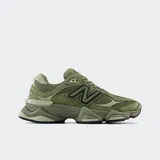 Championes New Balance 9060 color verde oliva con detalles en negro.