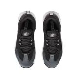 Championes de básquet Under Armour Curry 3Z 25, color negro con entresuela blanca. Presentan un diseño de corte medio con paneles de malla transpirable y refuerzos sintéticos, destacando el logo de Stephen Curry en el lateral de la suela.