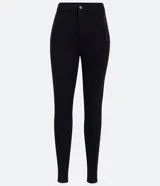 Pantalón legging negro de viscosa con elastano, corte cigarrillo, con cierre y detalles en material sintético.