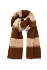 Bufanda de tejido de punto con diseño de rayas horizontales en tonos marrones y beige.