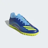 Championes de fútbol Adidas F50 Messi Club, color azul con detalles en amarillo.