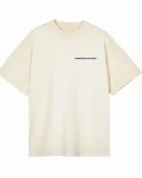 Remera de algodón color beige con corte oversize, presenta un estampado gráfico en la espalda con el texto 'BOHEMIAN DSG' en color azul.