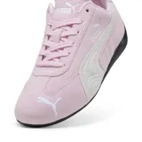 Championes Puma Speedcat OG color rosa con detalles en blanco y suela negra.