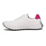 Championes casuales Vizzano de color blanco, con detalle en rosado en el talón, cordones blancos, placa metálica dorada decorativa en los cordones y suela translúcida con relieve.
