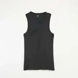 Pack de dos musculosas de algodón color negro, con cuello redondo y diseño clásico de tirantes.