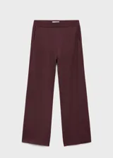 Pantalón de corte recto y pernera ancha, color bordó, con cintura elástica y bolsillos laterales.