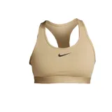 Top deportivo Nike Swoosh de color beige, con diseño de espalda nadadora y elástico en la base para mayor sujeción. Presenta el logo de la marca bordado en negro en el centro del pecho.