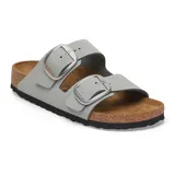 Sandalia Birkenstock modelo Arizona Big Buckle, color verde menta, con dos correas ajustables con hebillas metálicas grandes, plantilla de corcho y suela de goma negra.