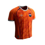 Camiseta de fútbol de Países Bajos, color naranja con diseño pixelado en la parte frontal y detalles en gris y azul.