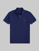 Remera polo de algodón color rosado, corte Custom Slim Fit, manga corta y cuello con botones. Cuenta con el logo bordado en el pecho.