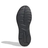 Championes Adidas Cloudfoam Move negros con detalles plateados. Capellada de malla transpirable, entresuela Cloudfoam para amortiguación y suela Adiwear de goma para mayor tracción.