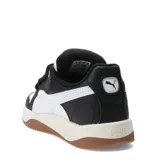 Championes urbanos Puma modelo Park Luna, de diseño retro con base blanca, detalles en negro y suela de goma color caramelo. Presentan cordones anchos y logo de la marca en la lengüeta.