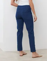 Jegging de algodón elastizado Ruby Rd color negro, de tiro alto con pretina ancha elastizada, bolsillos frontales simulados y bolsillos traseros funcionales.