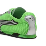 Championes urbanos Puma modelo H-Street OG, color verde flúo con detalles en plateado y negro. Presentan una estructura de malla transpirable, cordones negros y suela de goma con textura.